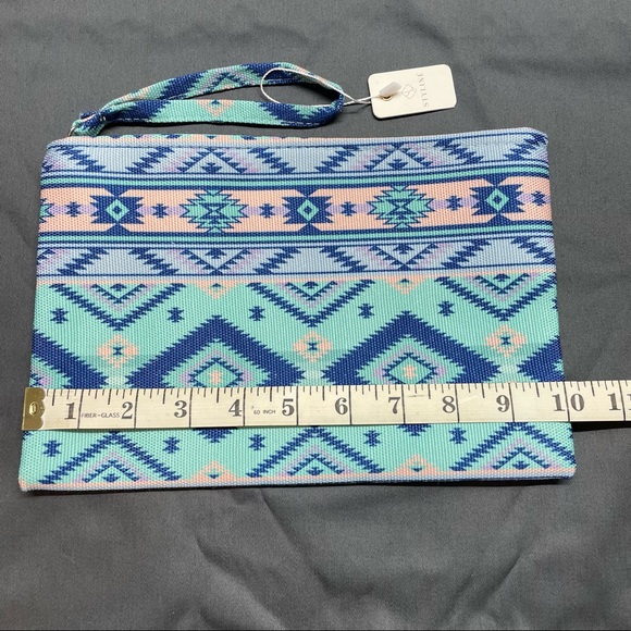 Styline Large Light Sunset like Multi-Colored Wristlet Makeup Bag Wallet Pouch - Picture 3 of 6